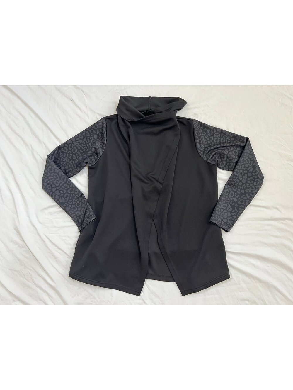 Pebble Beach women’s size L black dry luxe flowing snap jacket